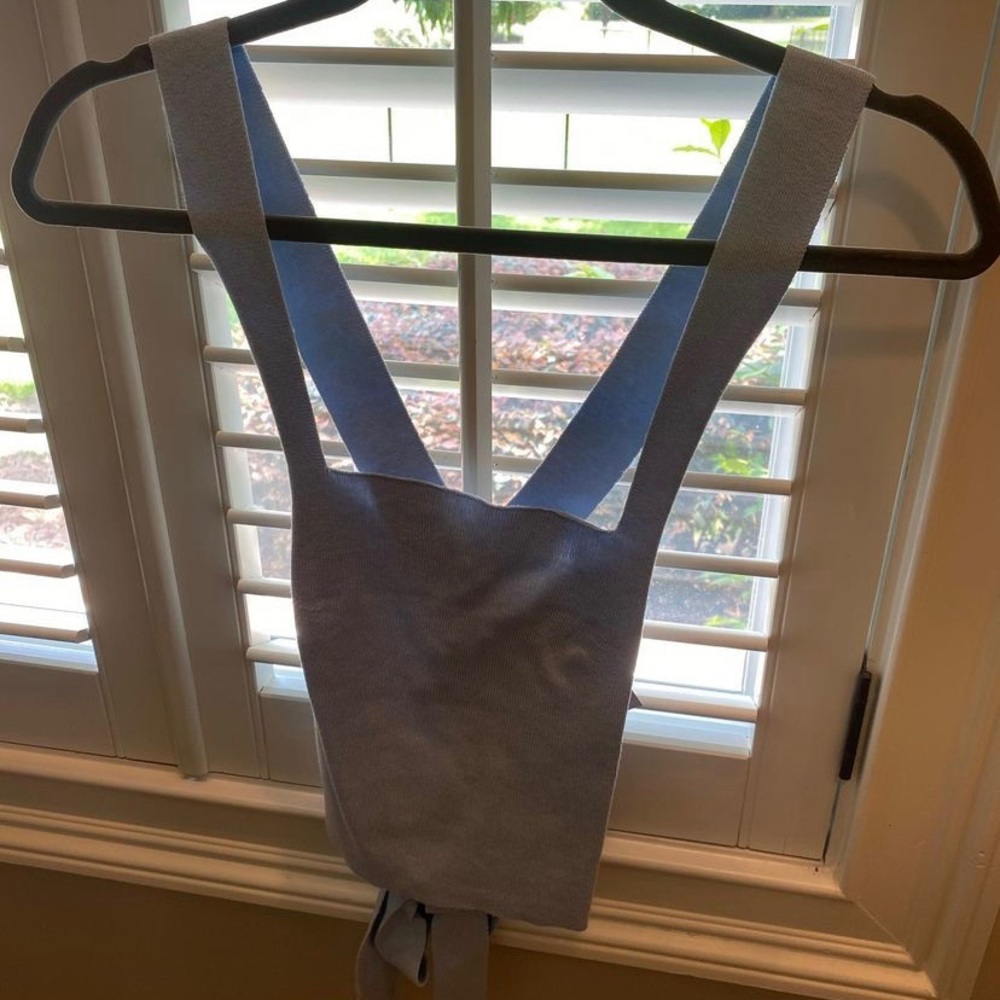 powder blue top!